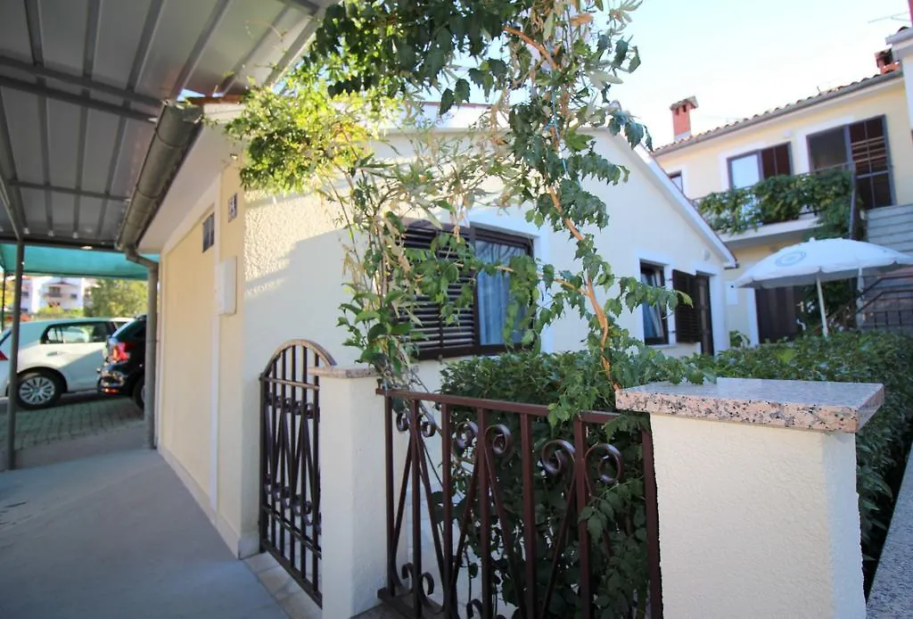 Apartment In Porec/Istrien 9922