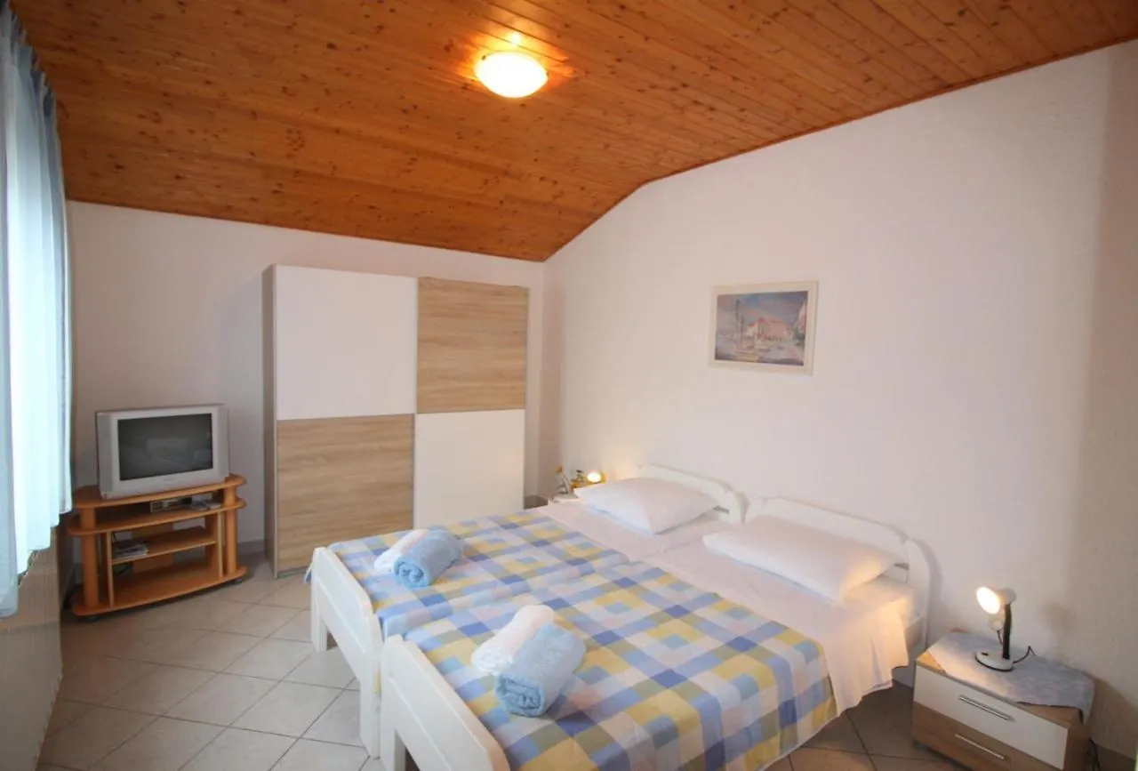 Apartment In Porec/Istrien 9922  Пореч
